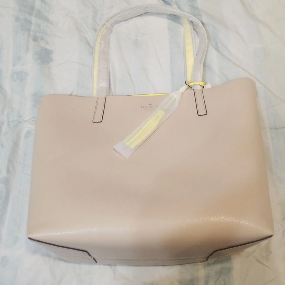 NWT Kate Spade Reversible Large Tote - Picture 2 of 5